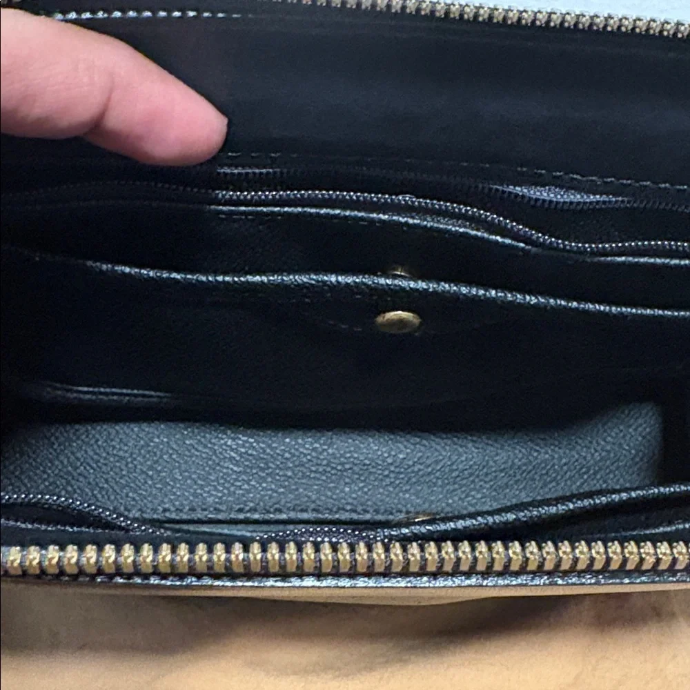 Dooney & Bourke Vintage All Weather Leather Black Crossbody Bag - Picture 11 of 12